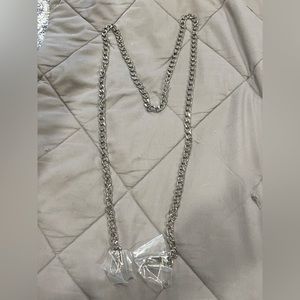 Crossbody chain